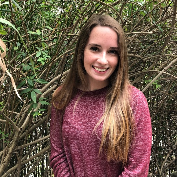 Meet your Posher, Hannah - Picture 1 of 1